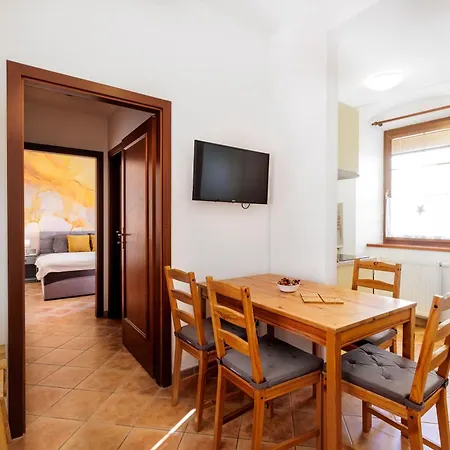 Lejlighed Apartman V Centru 1 *